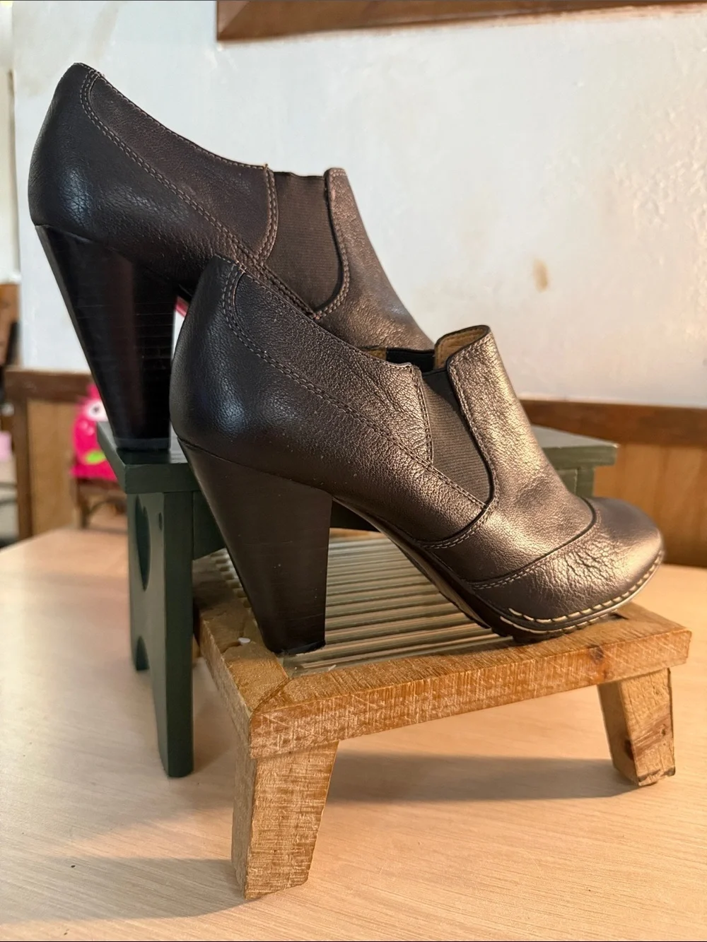 Söfft Black Leather Ankle Booties